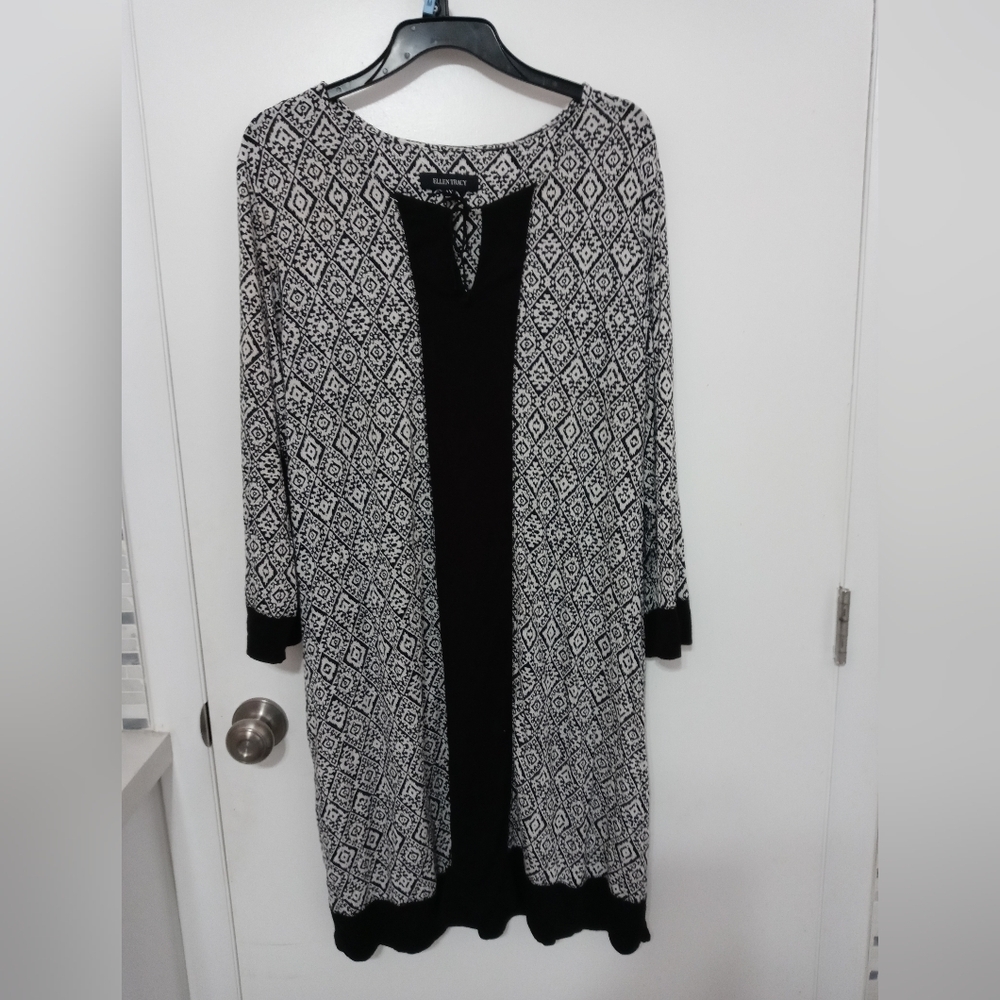 Ellen Tracy black white Long Sleeve Casual. Diamond pattern Midi Dress